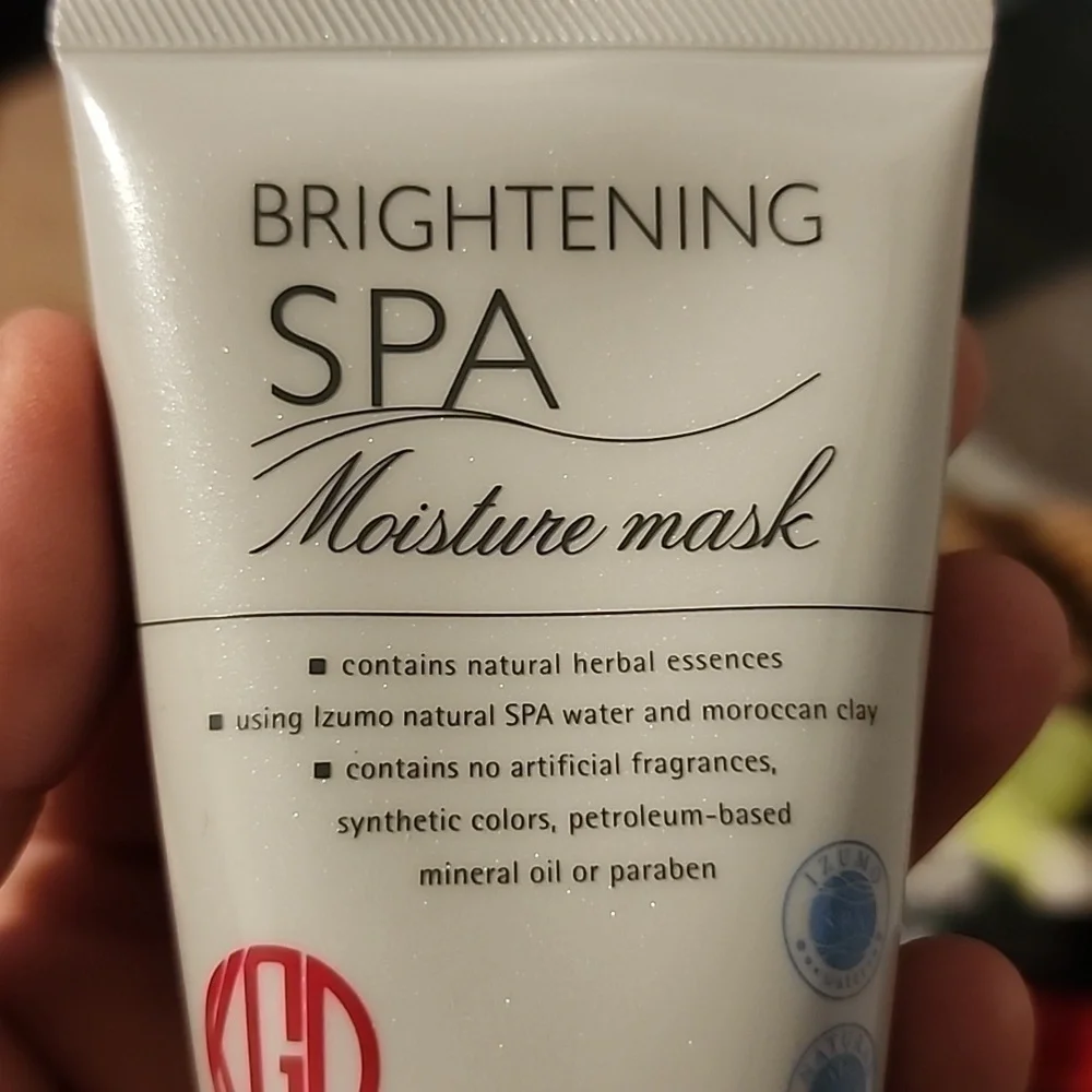 KohGenDo Brightening Moisture Mask 100 g / 3.53 oz **New without a box**